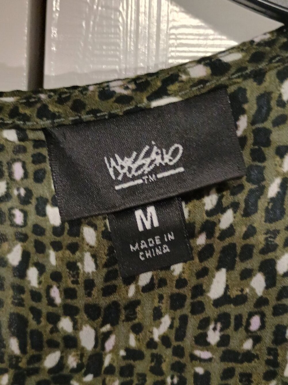 Mossimo Olive Green Abstract Print Faux Wrap Flutter Sleeve Dress M - Picture 5 of 10